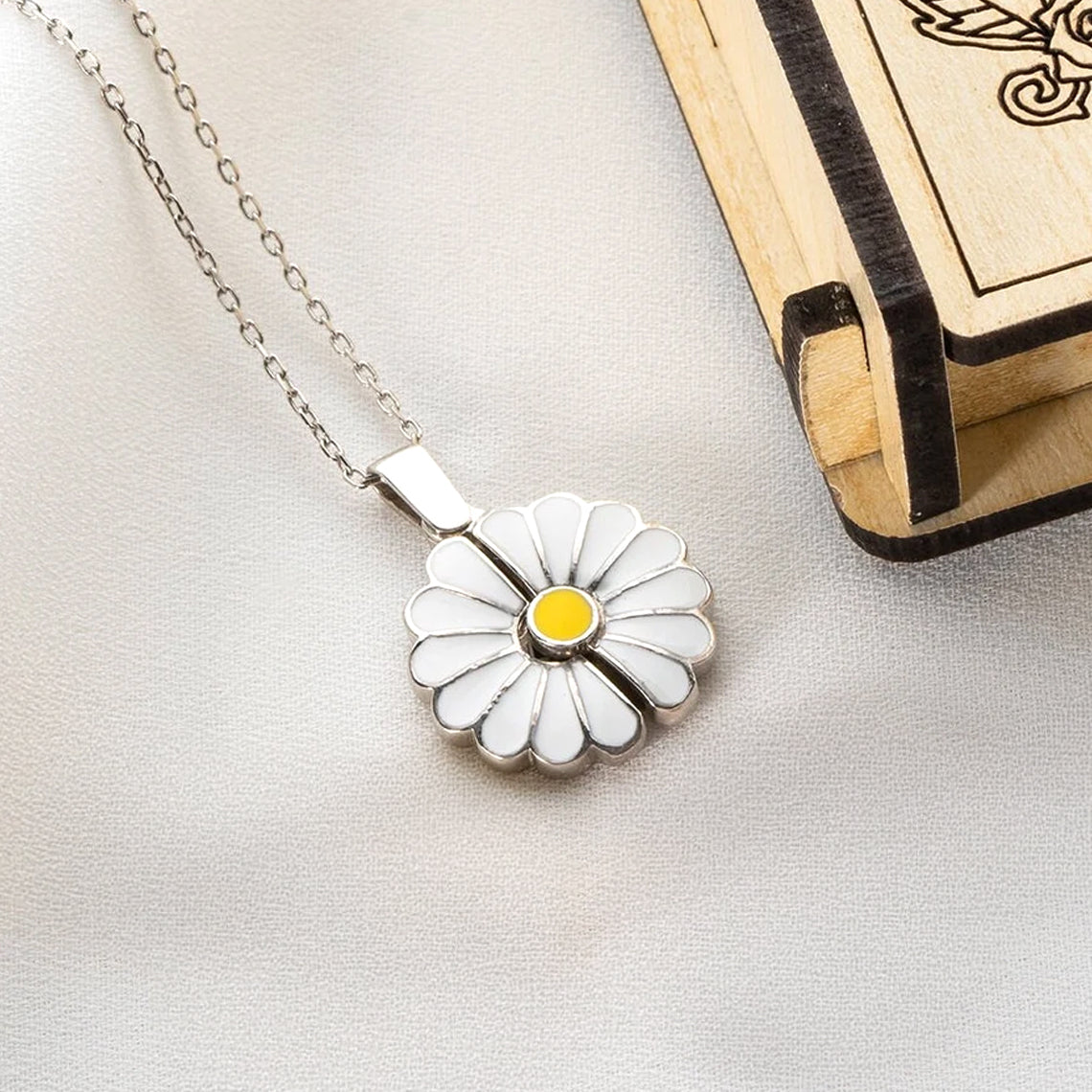 Printave™ Personalized Flower Necklace